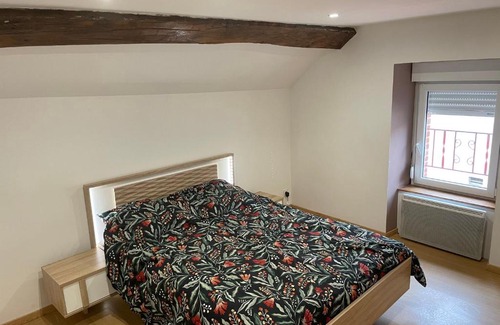 Noidans-les-Vesoul Apartment | Spacious F3 Apartment in Noidans les Vesoul for Families