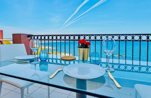 Theoule-sur-Mer Apartment | Beautiful Ocean View Apartment with Pool and Private Beach