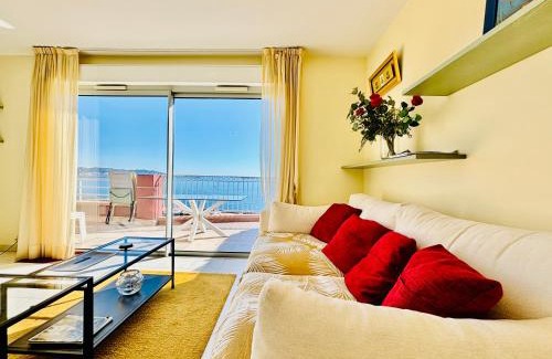 Theoule-sur-Mer Apartment | Beautiful Ocean View Apartment with Pool and Private Beach
