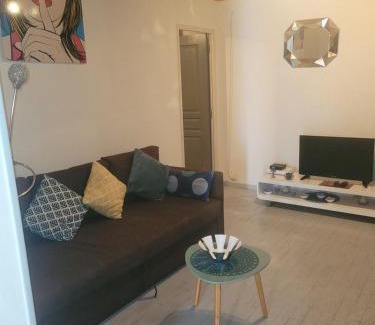 Roanne Apartment | Pet-Friendly Apartments in Roanne, France for Family Getaways