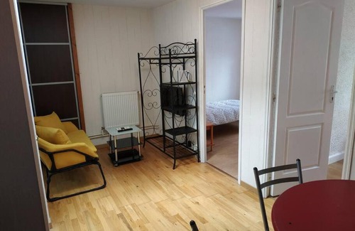 Saint-Pierre - Rene II - Bonsecours Apartment | Convenient Apartment with Free Parking and Great Reviews