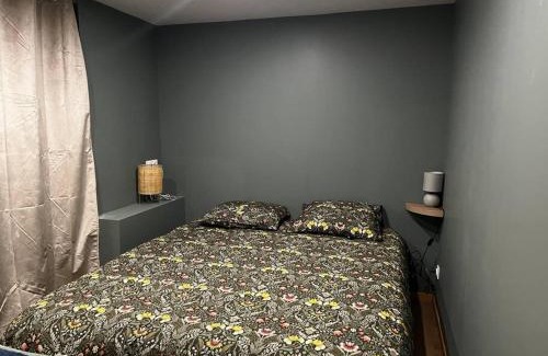 Bourges Apartment | Pet-Friendly Superbe Appartement Centre B - Rated 9.1/10
