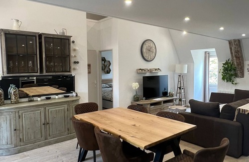 Centre Sud Apartment | Historic Dijon Apartment with Spa & Breakfast - Rated 9.8
