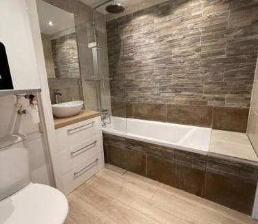 Plaine de la Brague Apartment | Tranquil Cocooning Apartment with Pool - 4 Star Rated