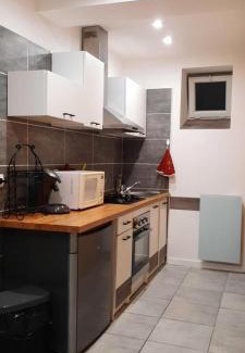 Cuisery Apartment | Comfortable 40m2 Apartment with Free Parking & Pet Friendly