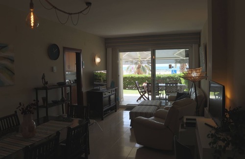 Cubelles Apartment | Seaside Apartment with Mini Golf and Pool Access