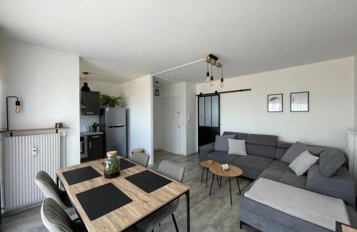 Port Apartment | Seaside Garden Apartment with Hot Tub & Perfect Ratings