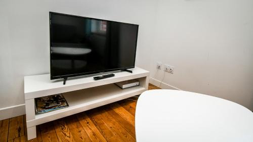 Dives-sur-Mer Apartment | Inviting Apartment Near Port Guillaume for Families & Pets