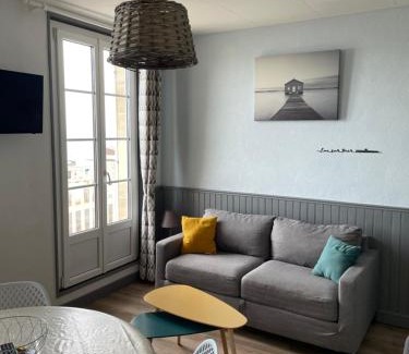 Luc-sur-Mer Apartment | Oceanfront Apartment with Fantastic Views, Rated 8.9/10