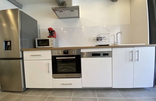 Beaux Arts-Boutonnet Apartment | Stylish Air-Conditioned Apartment with Charming Patio Oasis