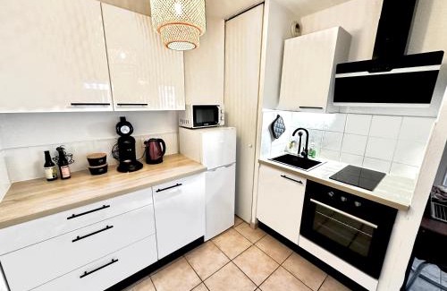 Chambery Apartment | Cozy Apartment with Free Parking for 4 Guests