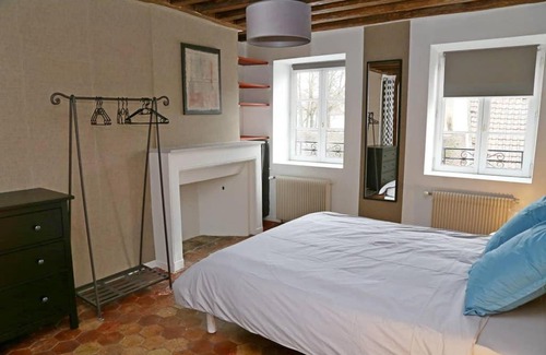 Meaux Apartment | Delightful Apartment Near Disney with Family-Friendly Amenities