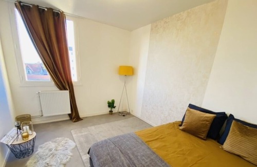 Montlucon Cottage | Spacious Family-Friendly Apartment with Essential Amenities