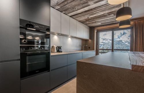 Meribel Apartment | Premium Apartment with Mountain Views & Ski Access