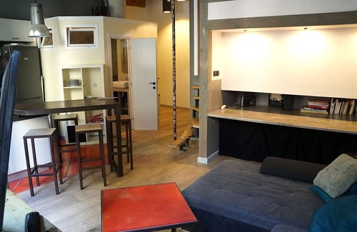 Chartreux - Saint Vincent Apartment | Idyllic Canut à la Croix-Rousse: Pet-Friendly Retreat