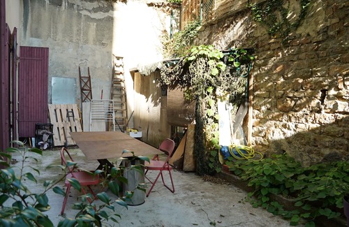 Chartreux - Saint Vincent Apartment | Idyllic Canut à la Croix-Rousse: Pet-Friendly Retreat