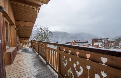 La Perriere House | Elegant Chalet in Courchevel la Tania with Spa & Hot Tub