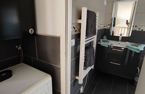 Perigord Apartment | Stylish Duplex Near Paris-Saclay, Pet & Child Friendly