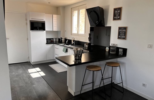 Epernay Apartment | Elegant Duplex in Epernay's Heart with Family Amenities