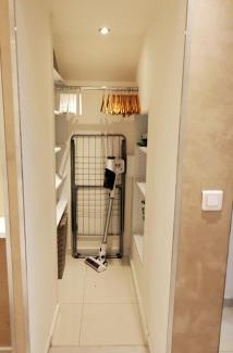 Publier Apartment | Scenic Lakefront Studio: Child-Friendly Stay Awaits