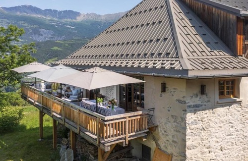 Barcelonnette Ski Chalet | Experience Nature at Superbe Ferme: Rated 10/10 with Kitchen