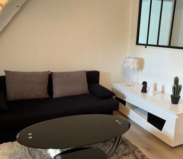 Balaguier-d'Olt House | Tranquil Countryside Retreat with Private Spa and Garden