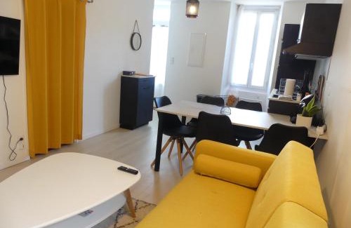 Saint-Pierre-d'Oleron House | Delightful Renovated Home in City Center with Ocean Views