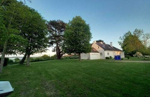 Locmariaquer Villa | Beautiful Coastal Home with Pet-Friendly Amenities