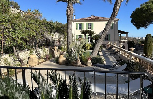 Vallauris House | Family Retreat with Ocean View and Private Pool in Antibes
