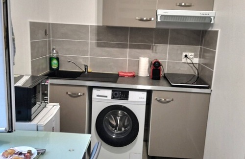 Evreux Apartment | Convenient Studio Near Train Station with Free Wi-Fi