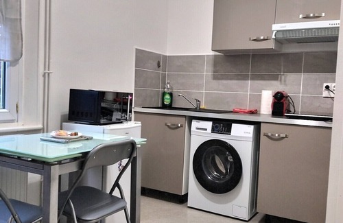 Evreux Apartment | Convenient Studio Near Train Station with Free Wi-Fi