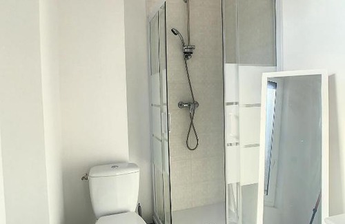 Saint-Quentin Apartment | Cozy Studio in City Center with Free WiFi for 4 Guests