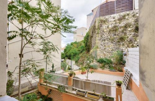 Saint-Lambert Apartment | Cozy Apartment Just 10 Minutes from the Breathtaking Coast