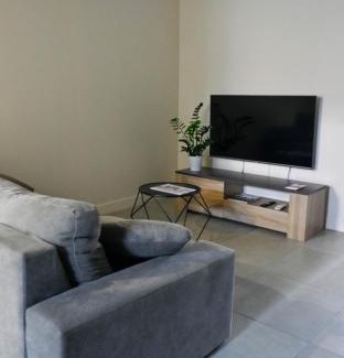 Arthes Apartment | Beautifully Renovated Apartment with Terrace and Garden