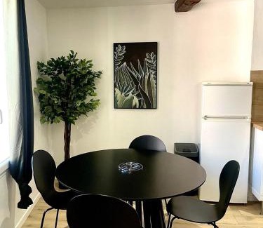 Draguignan Apartment | Superbe T2 meublé - Style Jungle - Draguignan