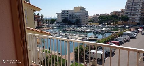 Le Port Apartment | Serene T3 Apartment Near Marina Canet - 2 Min to Beach