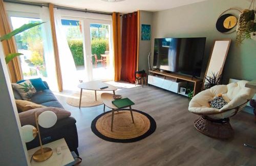 Caudan Apartment | Inviting T3 with Terrace & Garden in Town Center
