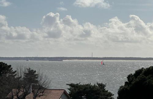 Royan Apartment | Beautiful Oceanfront T4 in Royan - Steps to the Beach