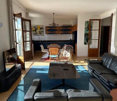 Royan Apartment | Beautiful Oceanfront T4 in Royan - Steps to the Beach