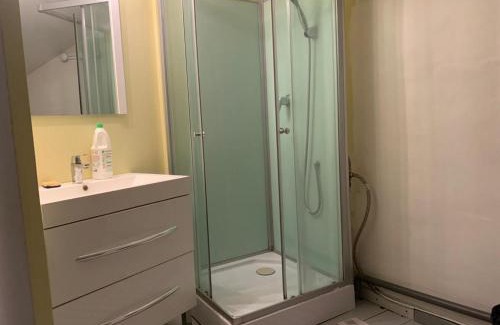 Saint-Cere Apartment | Elegant Triplex in Central St Céré with Free WiFi