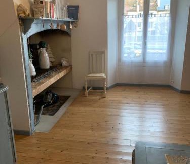 Saint-Cere Apartment | Elegant Triplex in Central St Céré with Free WiFi