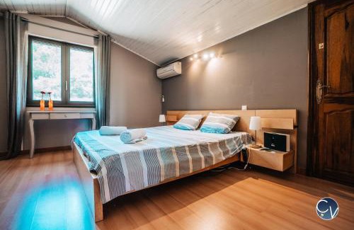 Venejan Villa | Beautiful Villa with Pool and Village Views, Rated 9/10