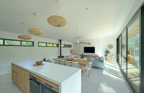 Moliets-et-Maa Villa | Tranquil Villa in Nature with Private Pool and Ocean Views