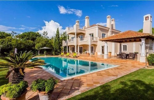 Quinta do Lago Villa | Superbly located 5 bedroom villa Quinta do Lago A314 - Almancil, Algarve