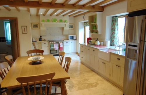 Hoptonheath Cottage | Unique Country Cottage with Pool and Pet-Friendly Amenities