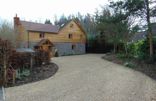 Hoptonheath Cottage | Unique Country Cottage with Pool and Pet-Friendly Amenities