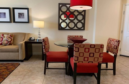 Enterprise Resort | Experience Super Bowl Weekend with Family-Friendly Comfort