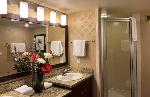 Enterprise Resort | Experience Super Bowl Weekend with Family-Friendly Comfort