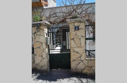 Algiers Apartment | Exceptional Stay at SuperF2Scala: Guest Rated 9.3/10