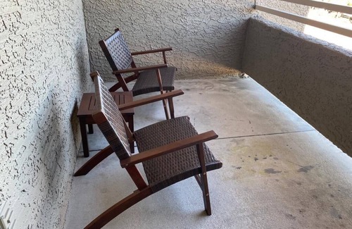 Spring Valley Apartment | Stunning 2 Bedroom Apartment with Vaulted Ceilings & Pool